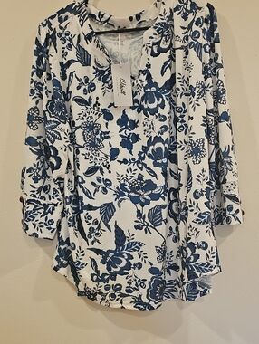 Allegra K White Tunic with Blue Floral Print